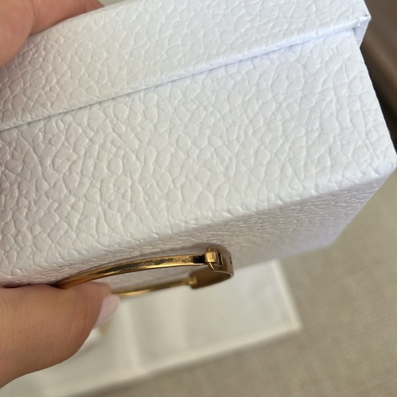 Dio(r)evolution Bracelet Set - Picture 8 of 12